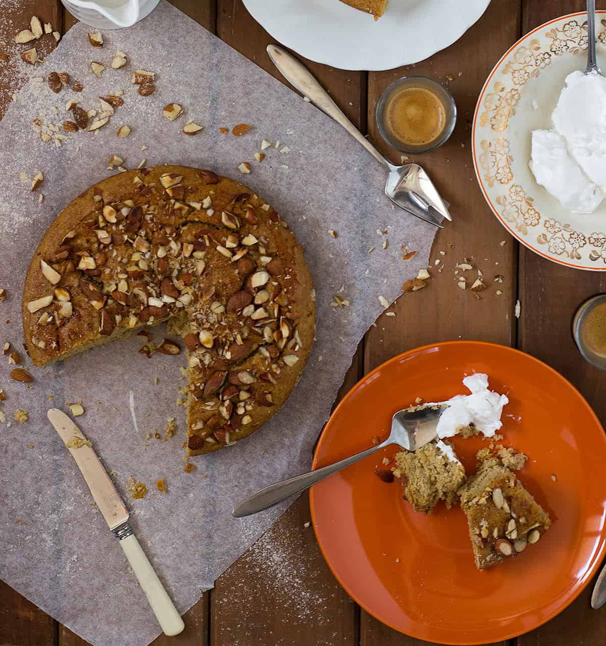 apple & almond breakfast cake