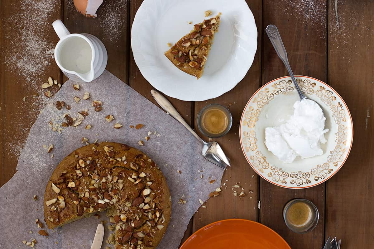 apple & almond breakfast cake