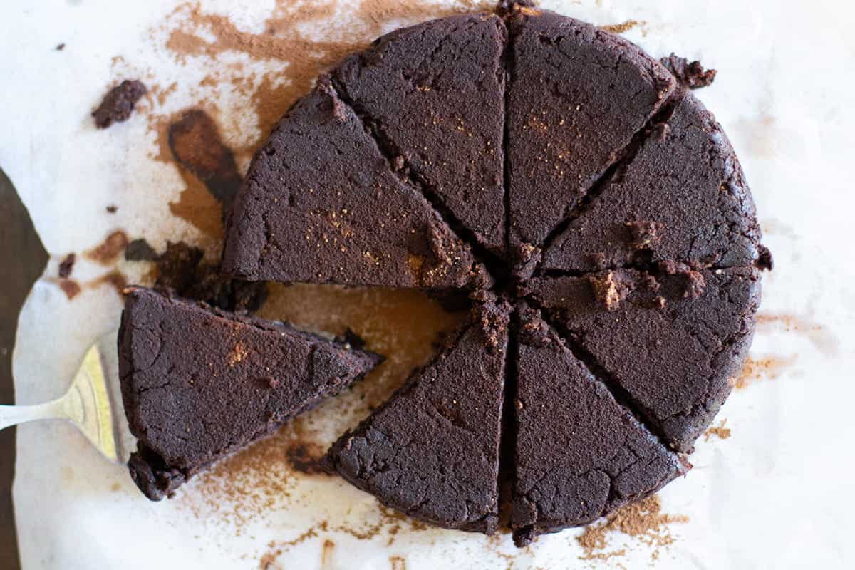 gluten free chocolate brownie cake