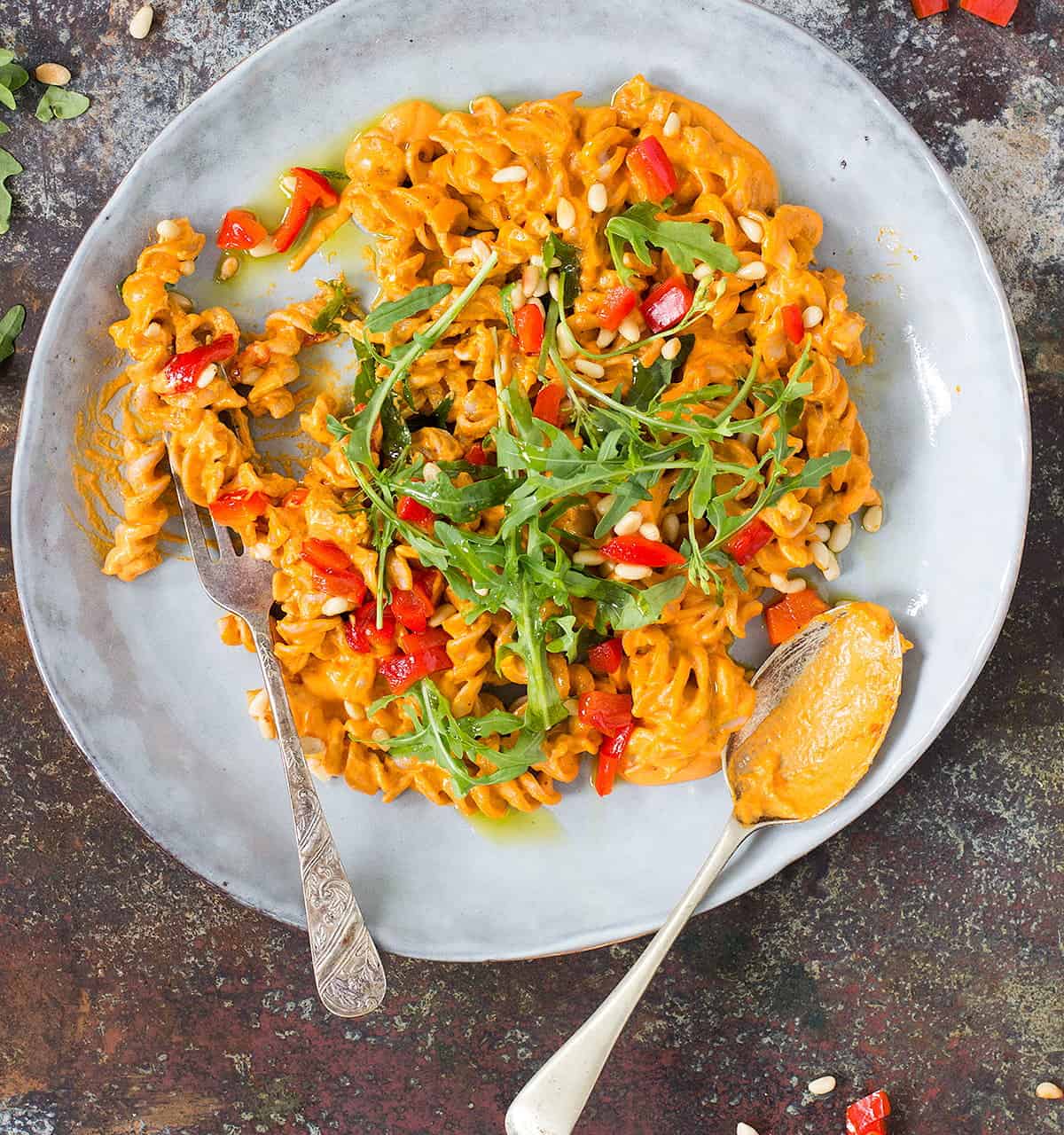 vegan creamy capsicum pasta 