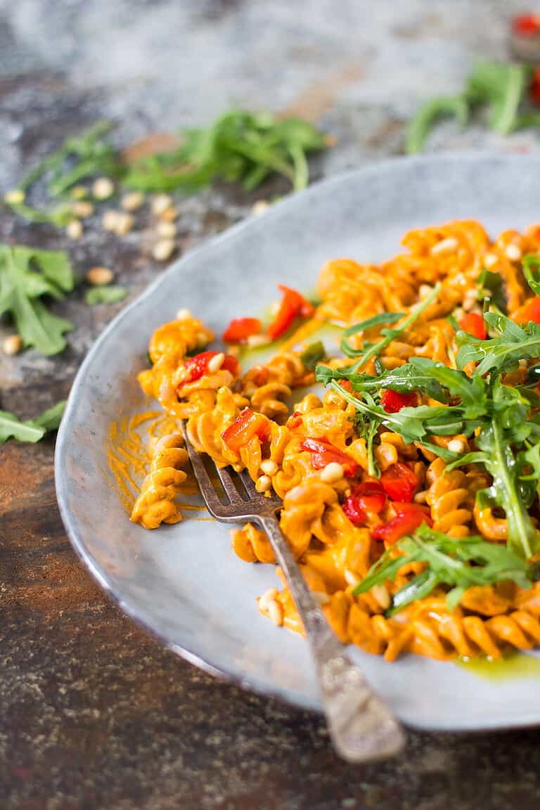 pasta with creamy roasted capsicum sauce recipe | Jessica Cox