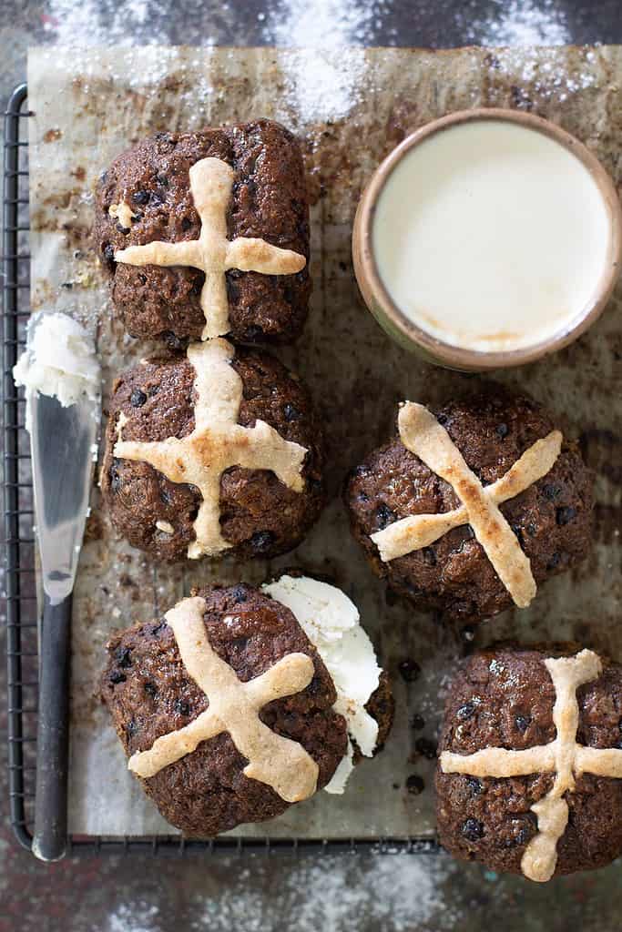 vegan hot cross buns