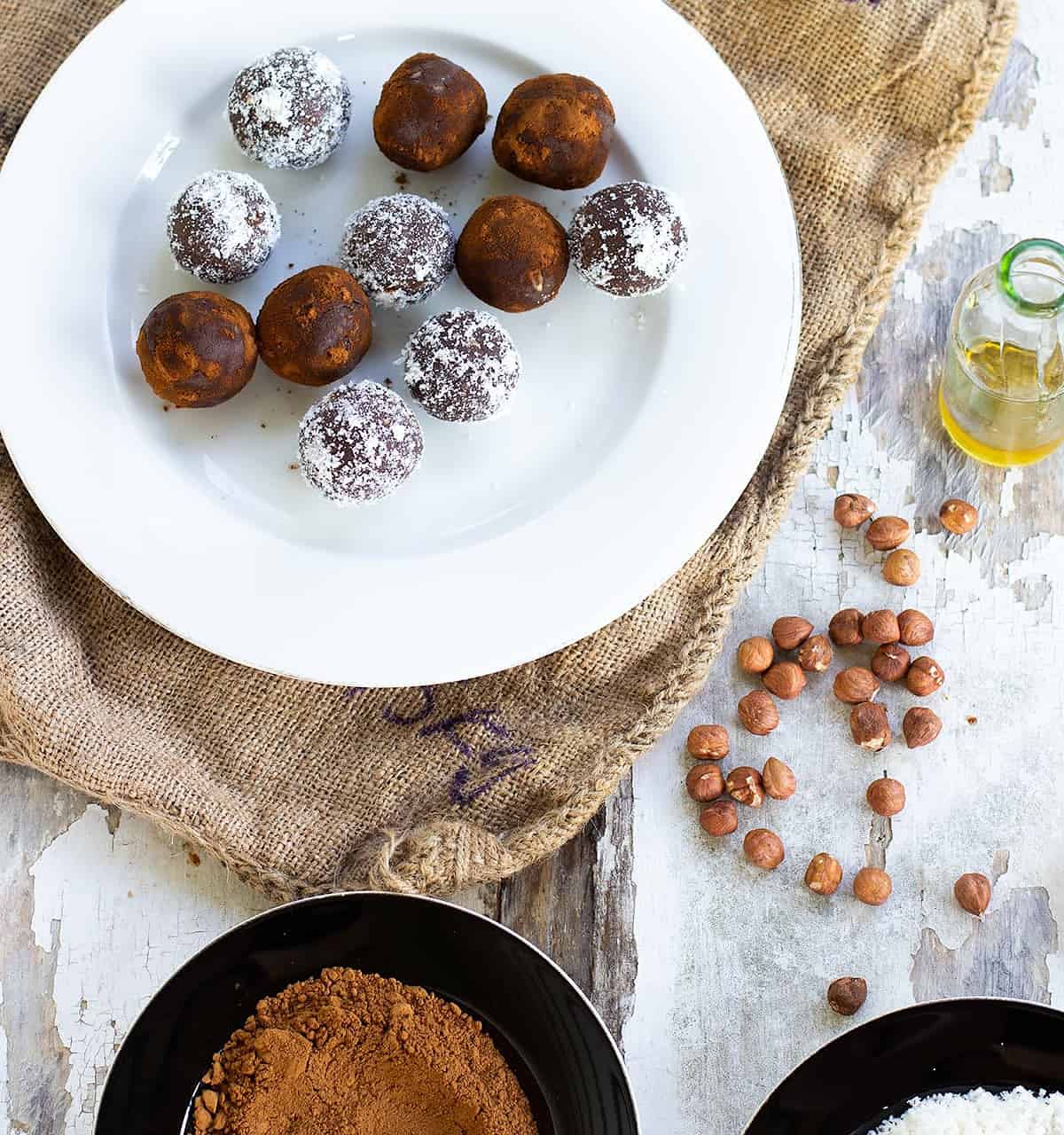 hazelnut-cacao-protein-balls