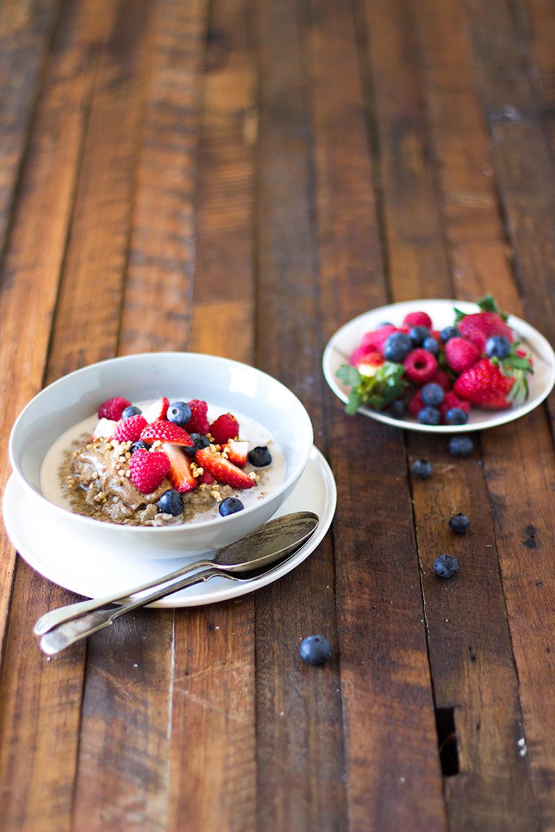 protein boosted quinoa vanilla porridge| jessica cox