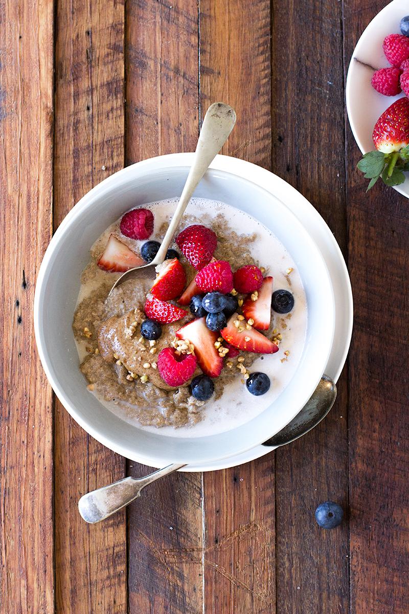 protein boosted quinoa vanilla porridge| jessica cox