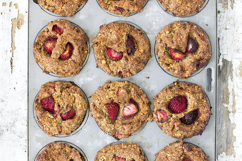 strawberry & brazil nut muffins | jessica cox 