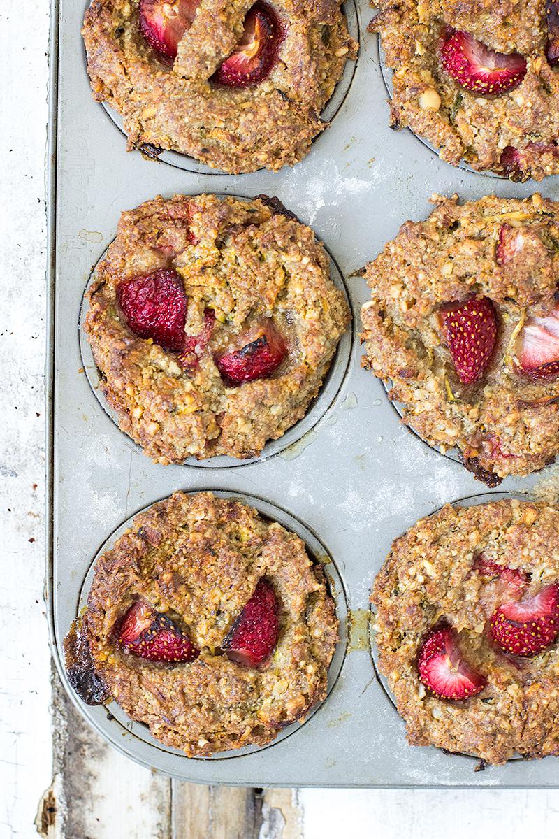 strawberry & brazil nut muffins | jessica cox 