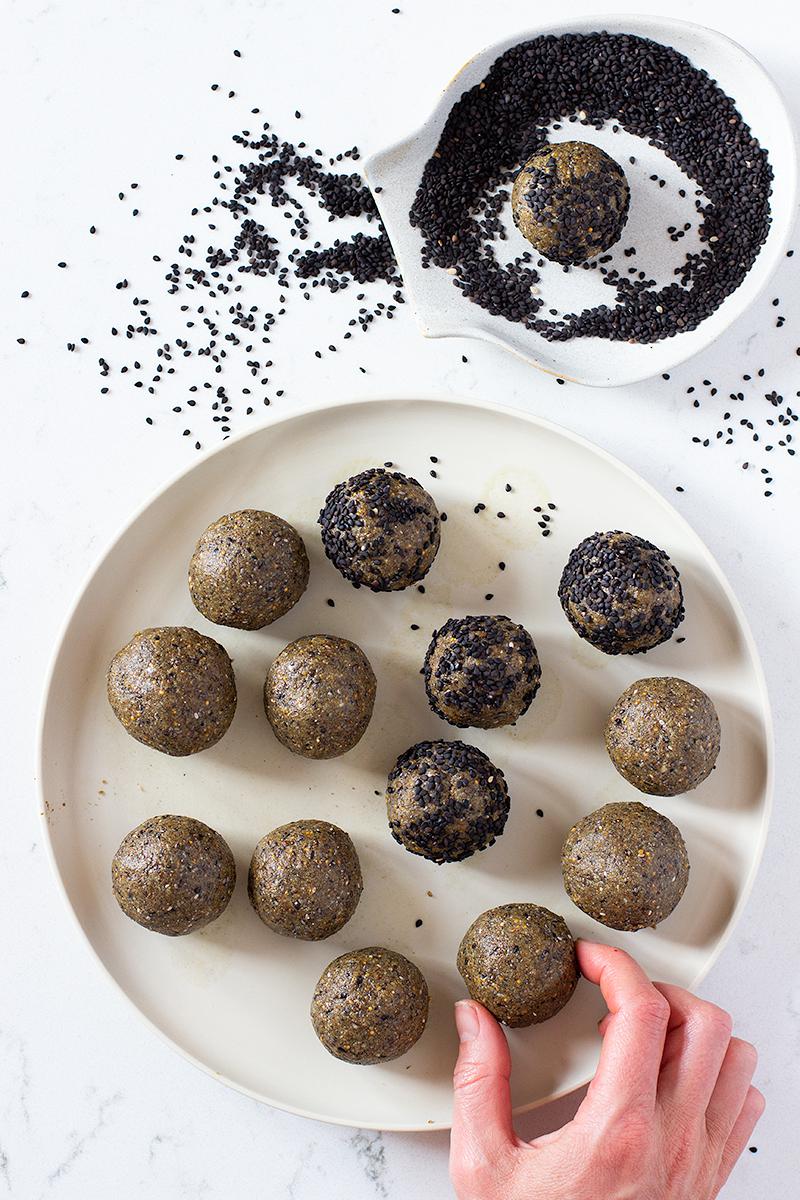 Jessica cox | one-handed healthy bone bliss balls