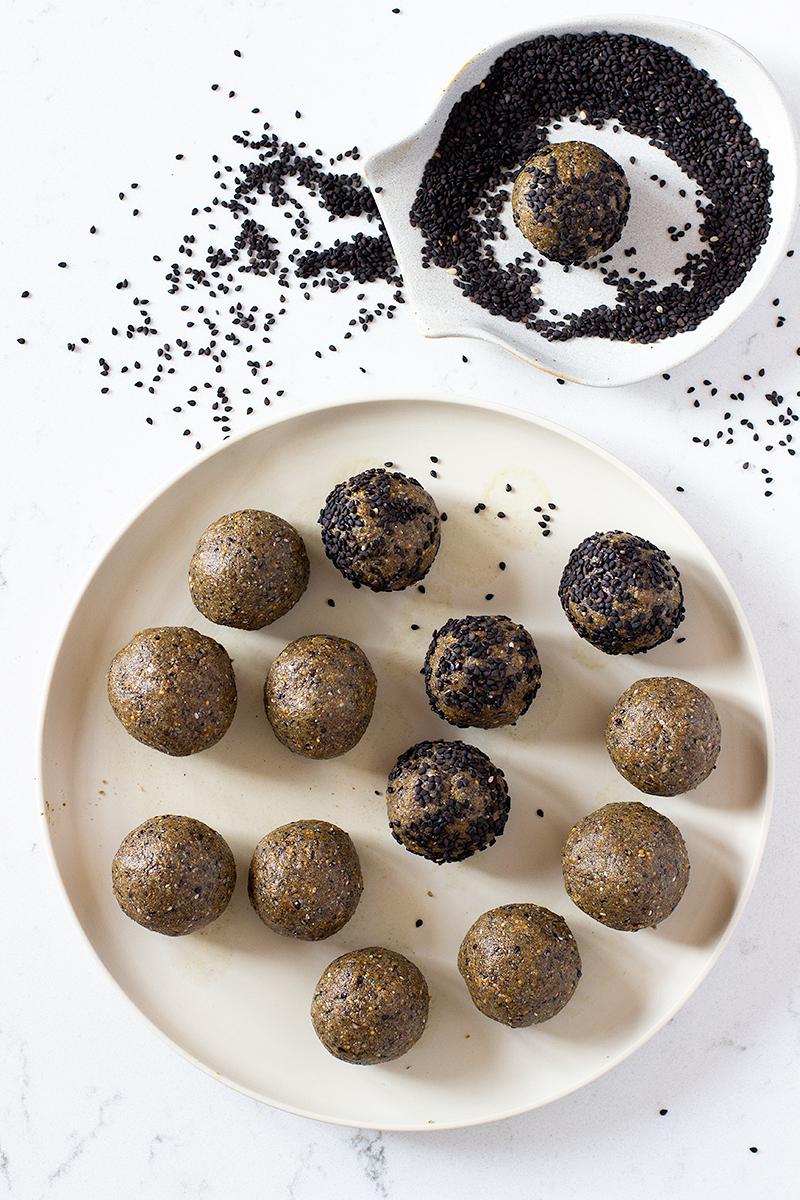 Jessica cox | one-handed healthy bone bliss balls