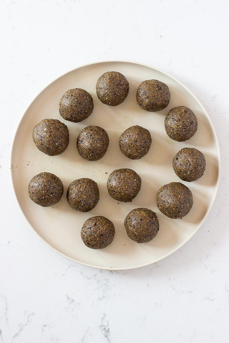 Jessica cox | one-handed healthy bone bliss balls