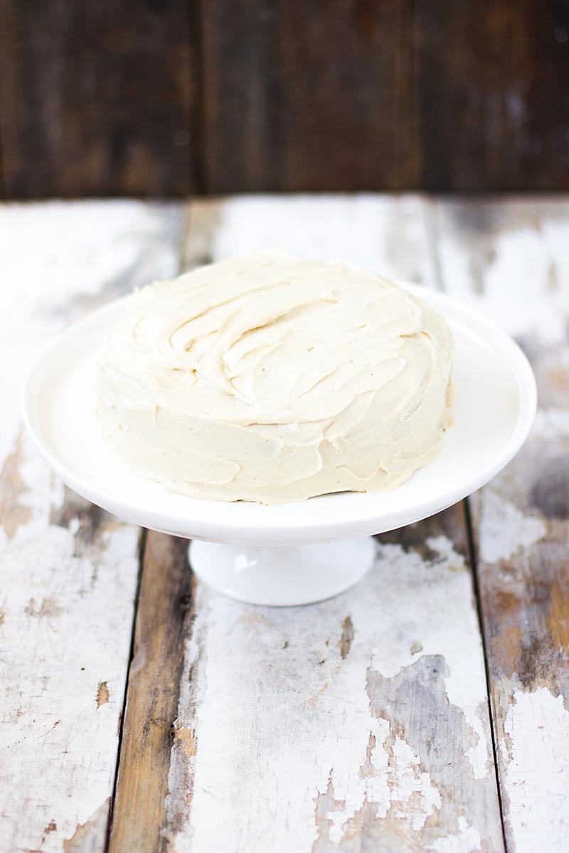 jessica cox | marble birthday cake w creamy frosting (gluten free, vegan)