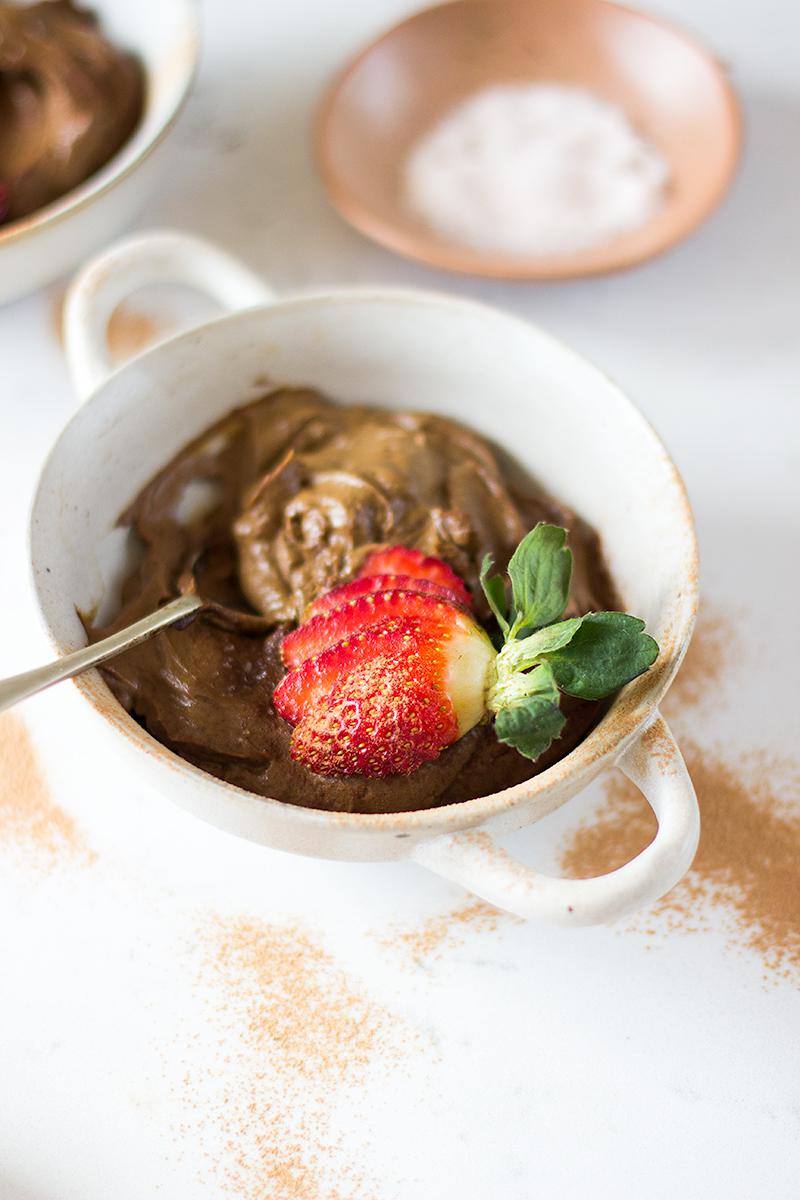 avocado chocolate mousse | jessica cox 