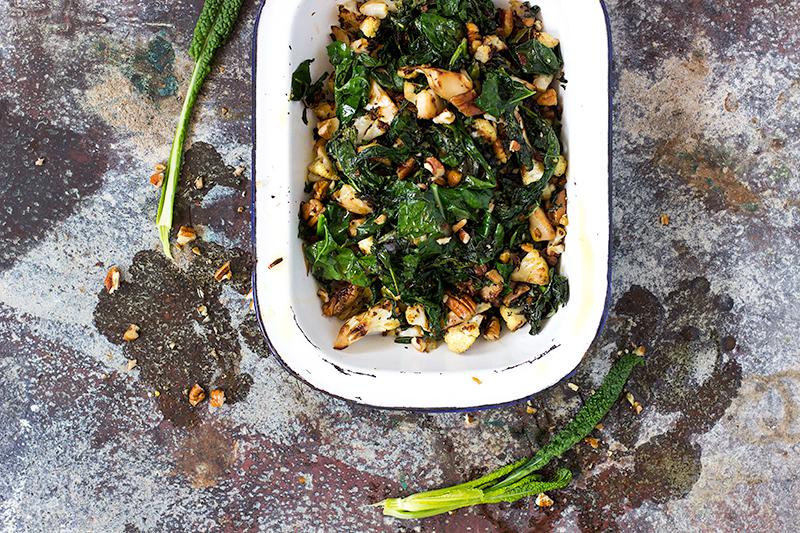 jessica cox | garlicky kale & cauliflower w toasted pecans