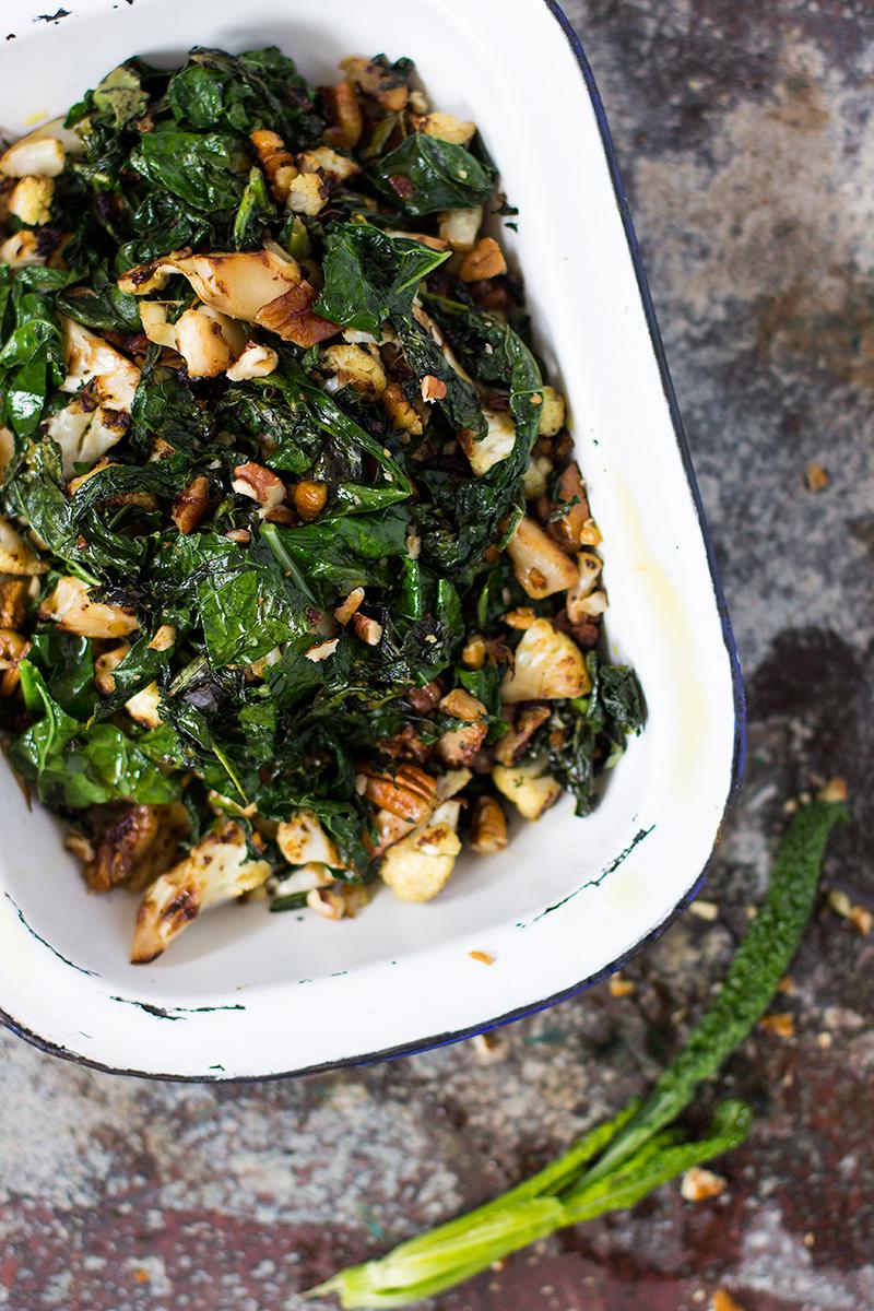 jessica cox | garlicky kale & cauliflower w toasted pecans