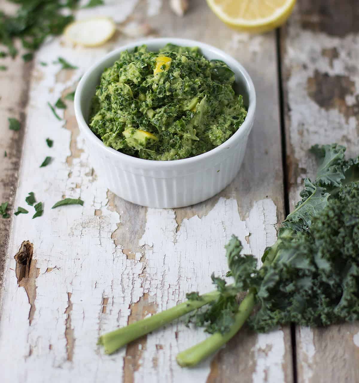 kale-lemon-olive-pesto