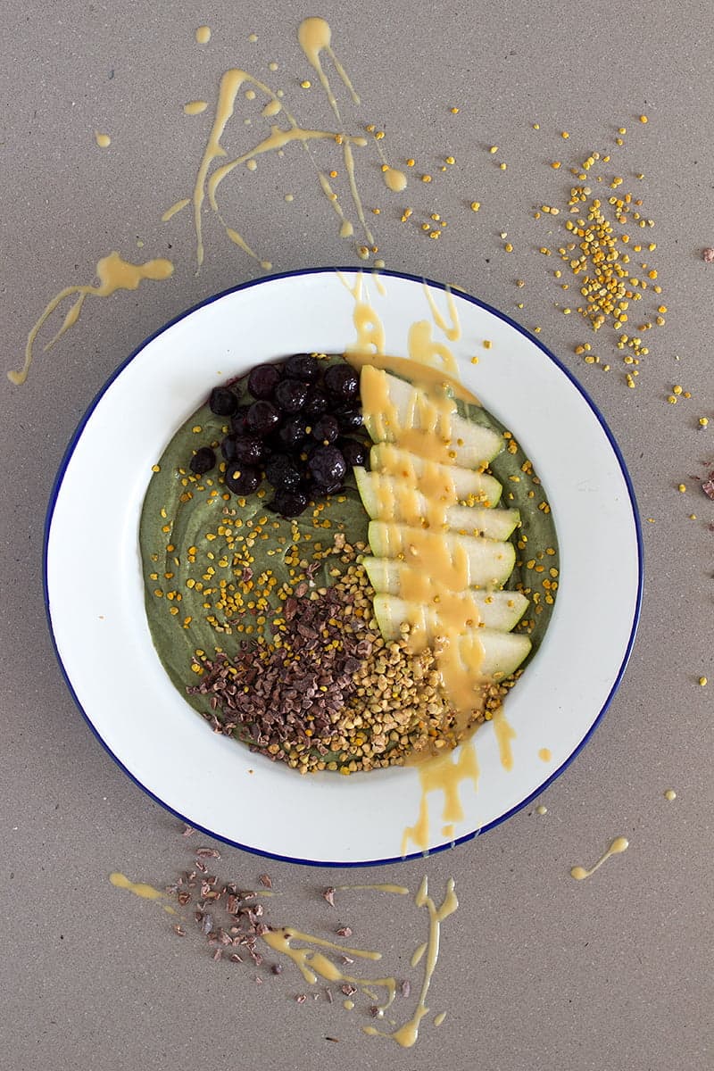 how to make a balanced, fancy pants smoothie bowl | Jessica Cox