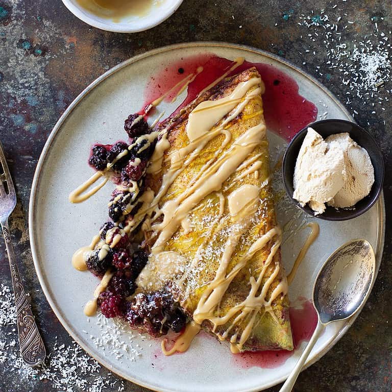 Sweet Omelette With Berries